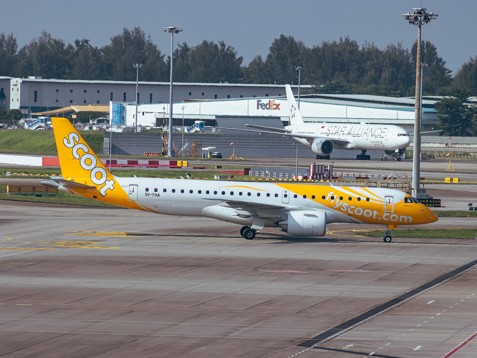 Changi airport aircraft gate