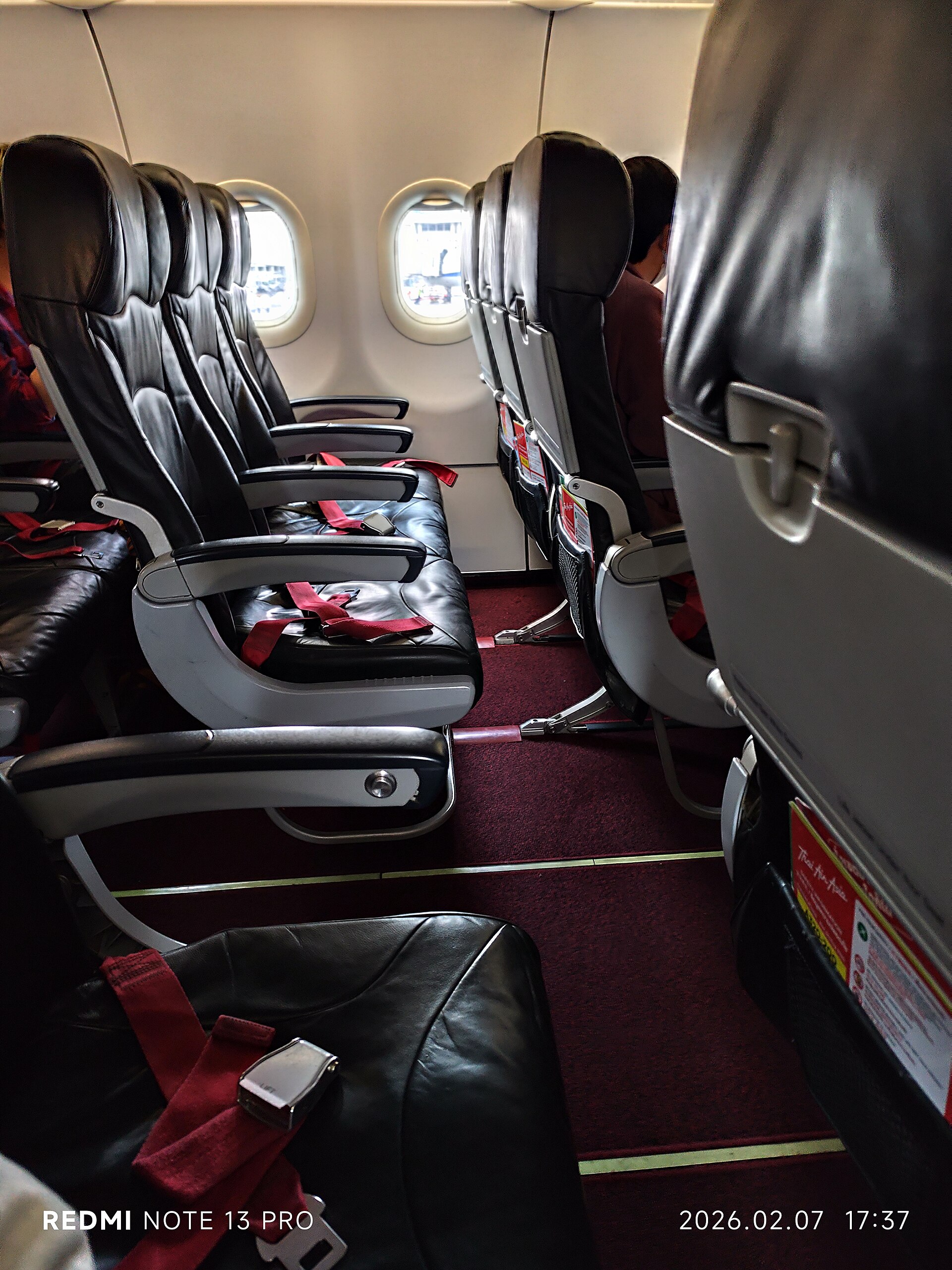 aircraft cabin economy seats