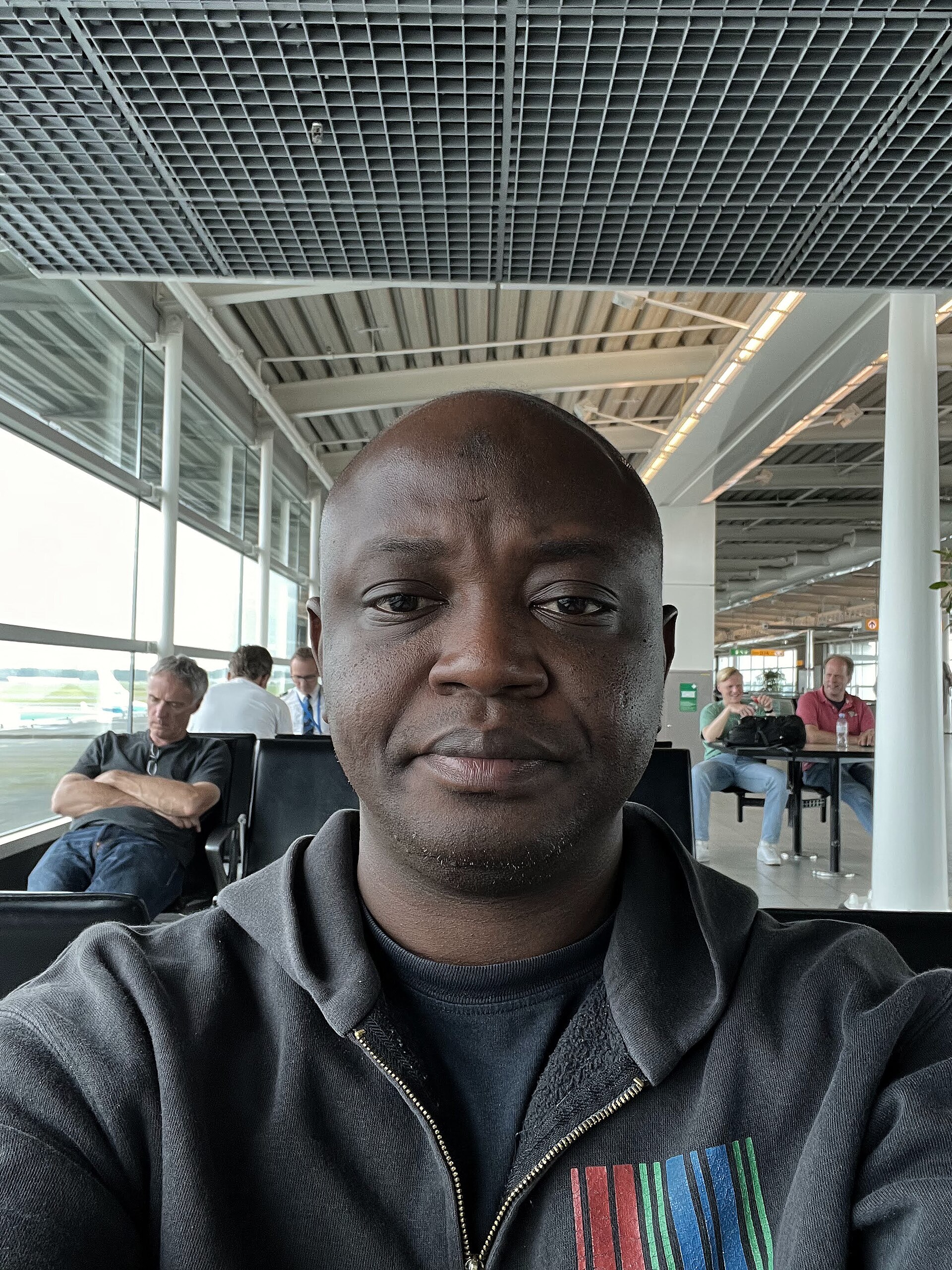 airport transit lounge