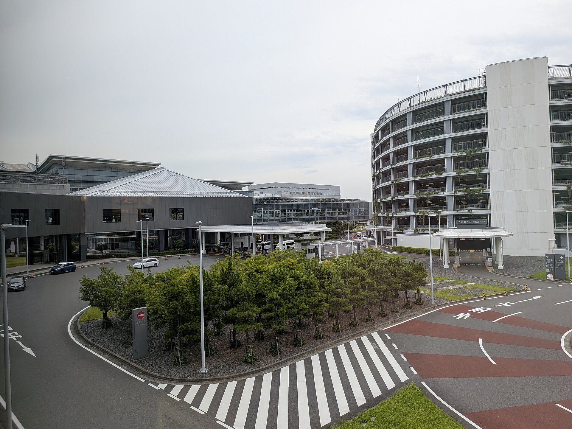 Haneda airport terminal